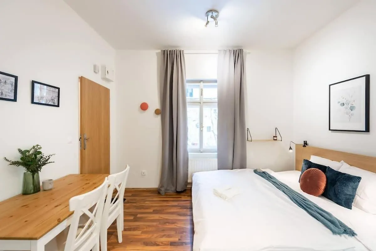 Beautiful Cozy Studio Gem Near Old Town Prague