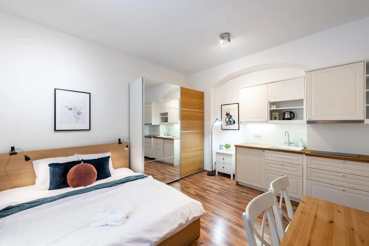 Beautiful Cozy Studio Gem Near Old Town Prague